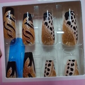 Press on nails gold glitter black white cheetah print set